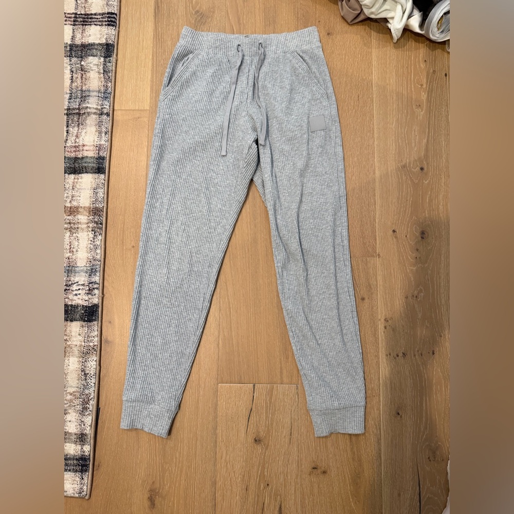 Alo ribbed sweats